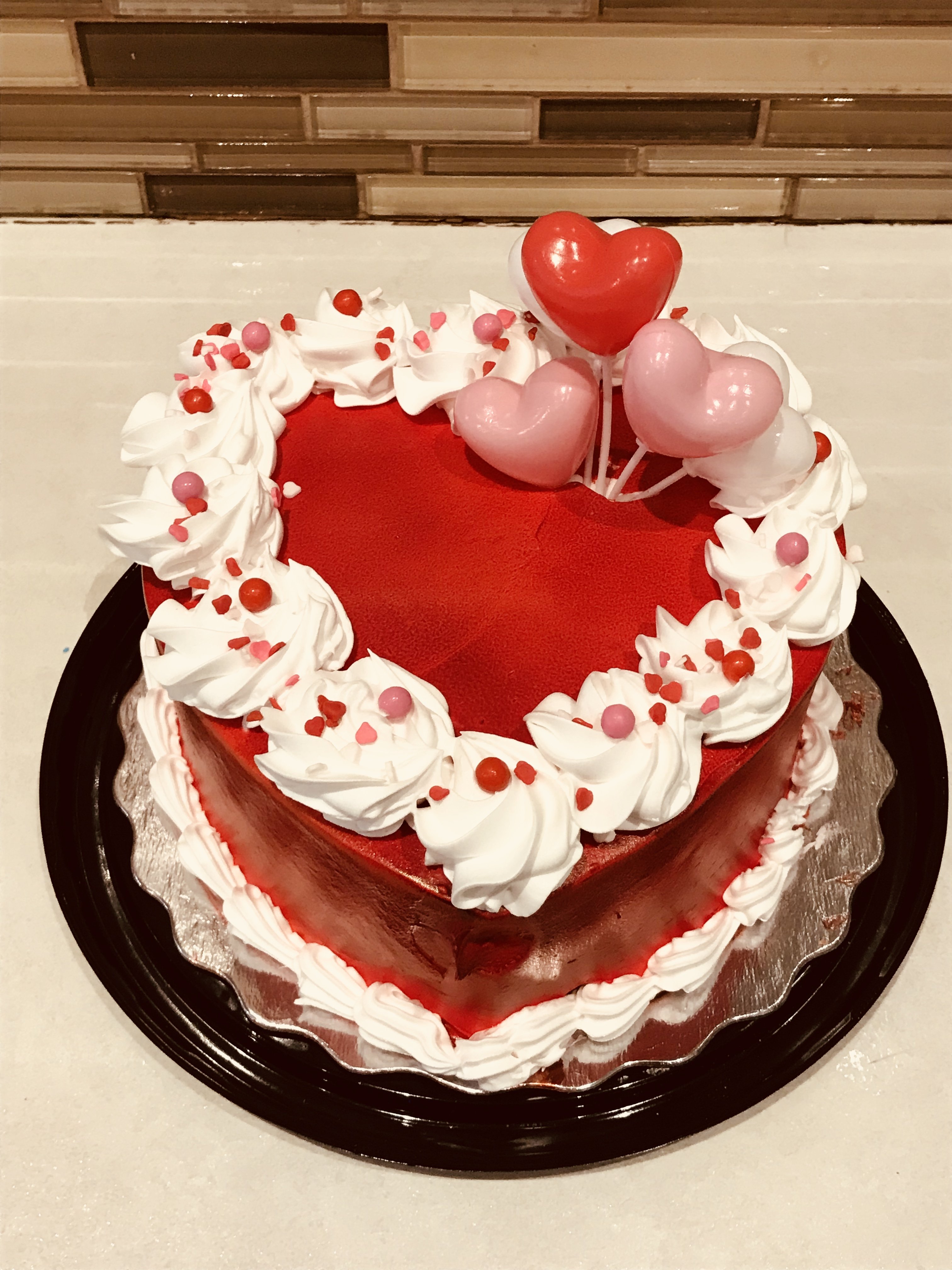 Heart-shaped Cake with Balloons To Toronto, Brampton, Scarborough Ontario Canada from Pakistan ...